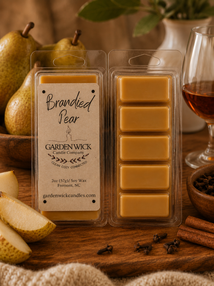 Garden Wick Brandy Pear soy wax melt bar with notes of ripe pear, apple cider, cinnamon, clove, sugar, and cask-aged brandy for a warm, cozy fall home fragrance.