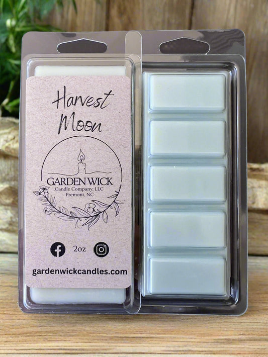 Harvest Moon hand-poured wax melt with warm autumn fragrance including green leaves, pear, plum, cinnamon, sugar, smoke, and sandalwood from Garden Wick